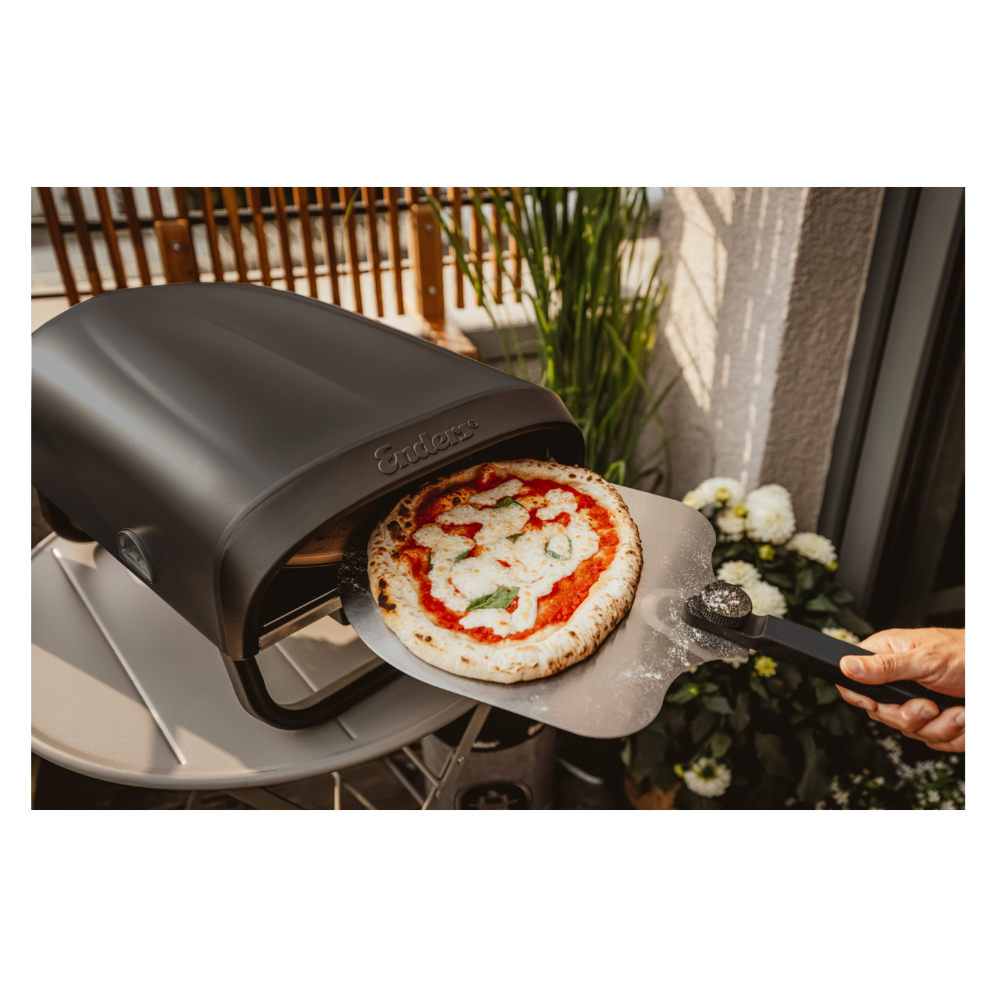 Enders Paco Rotate -kaasukäyttöinen pizzauuni pyörivällä pizzakivellä 50 mbar