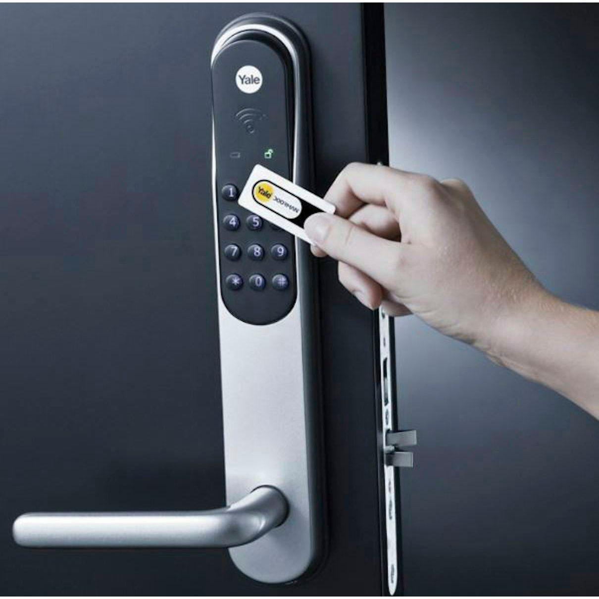 OVIPAKETTI YALE DOORMAN HARMAA