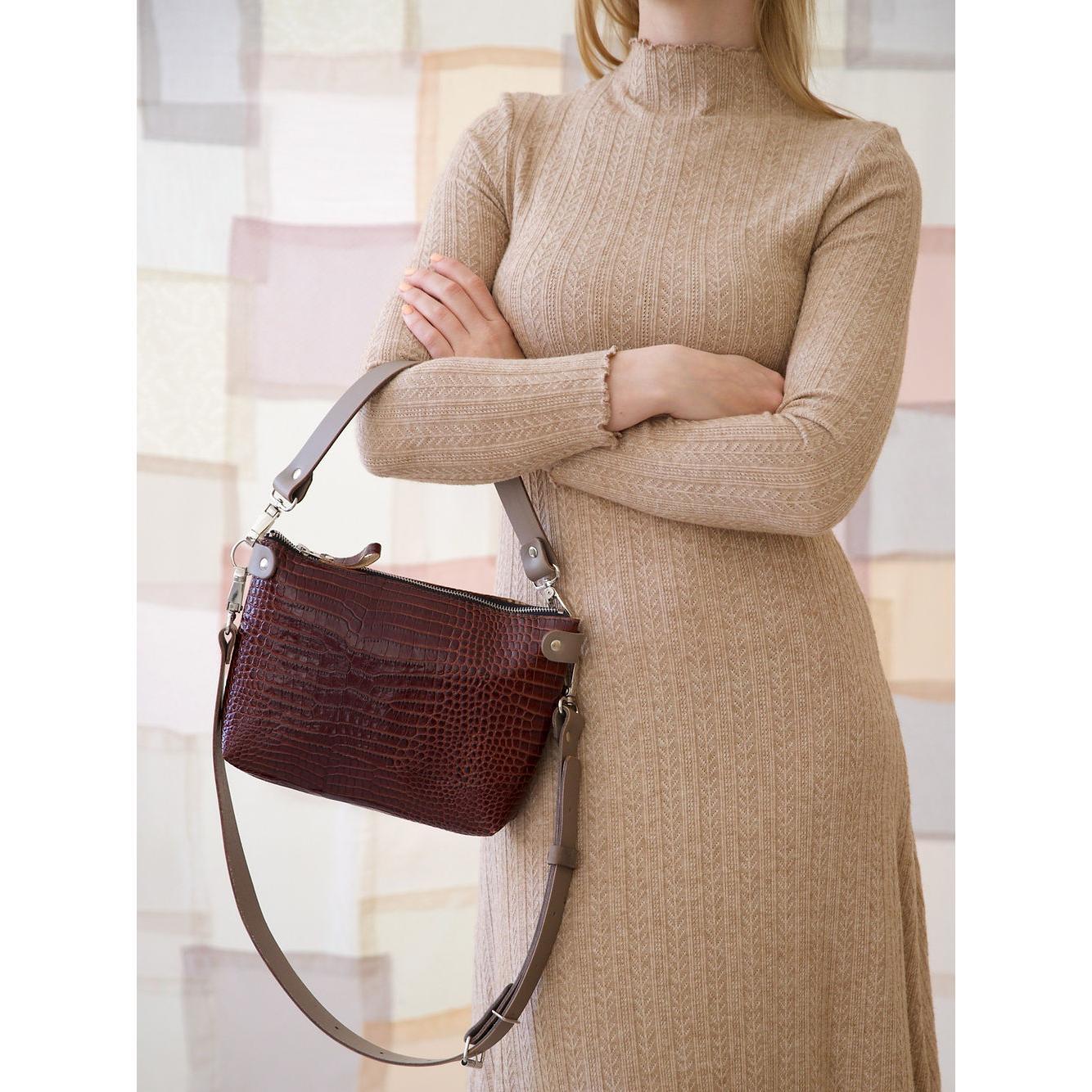 TOMMY leather bag with two handles - Crocodile pattern