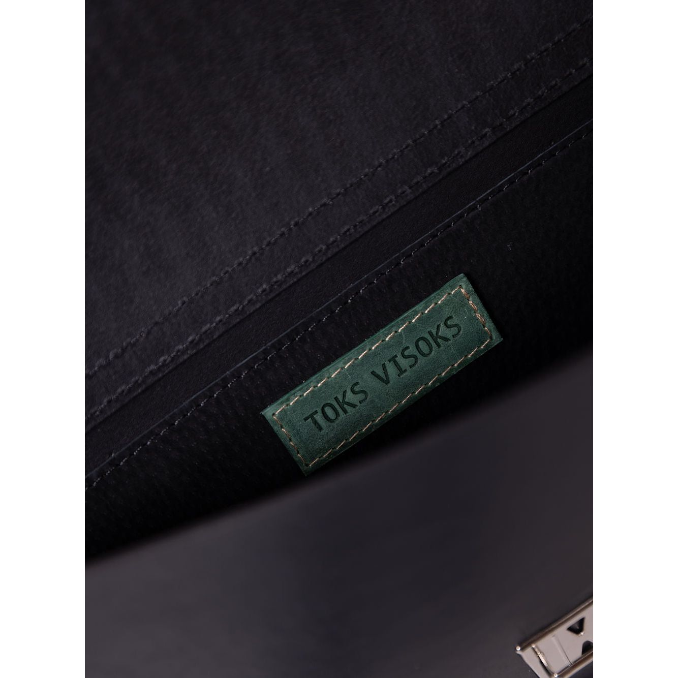 ASTORIA Handbag with Old-Fashioned Buckle - Black
