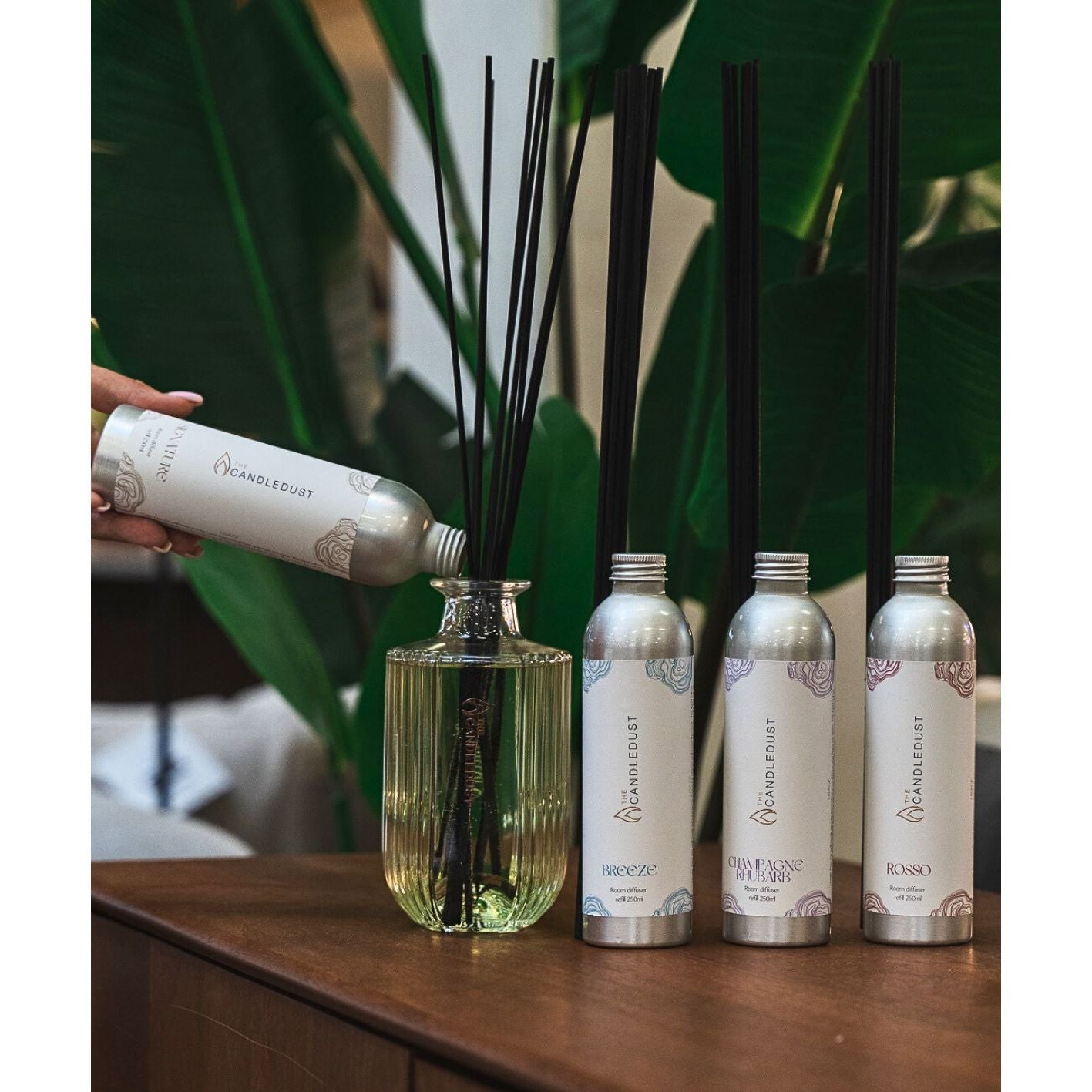 Luxurious Huonetuoksutikut (täyttöpakkaus) 250ml - Breeze