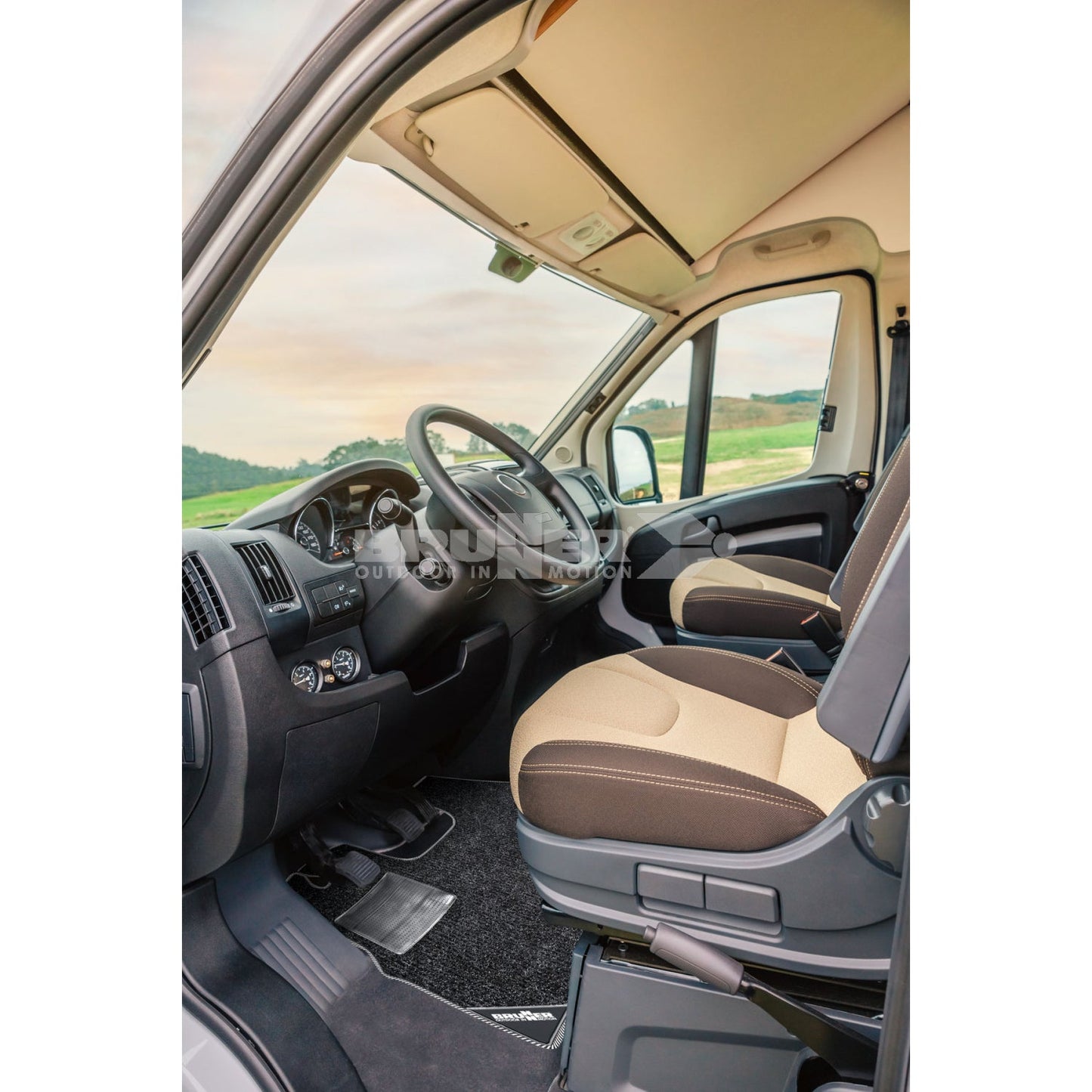 Brunner ohjaamon matto Tapis Deluxe (Renault Master 4S 07/2010-06/2014) - Kotikauppa