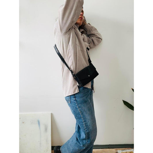 Crossbody nahkalaukku KOKUKA (useita eri värejä) *pieni koko* - Kotikauppa