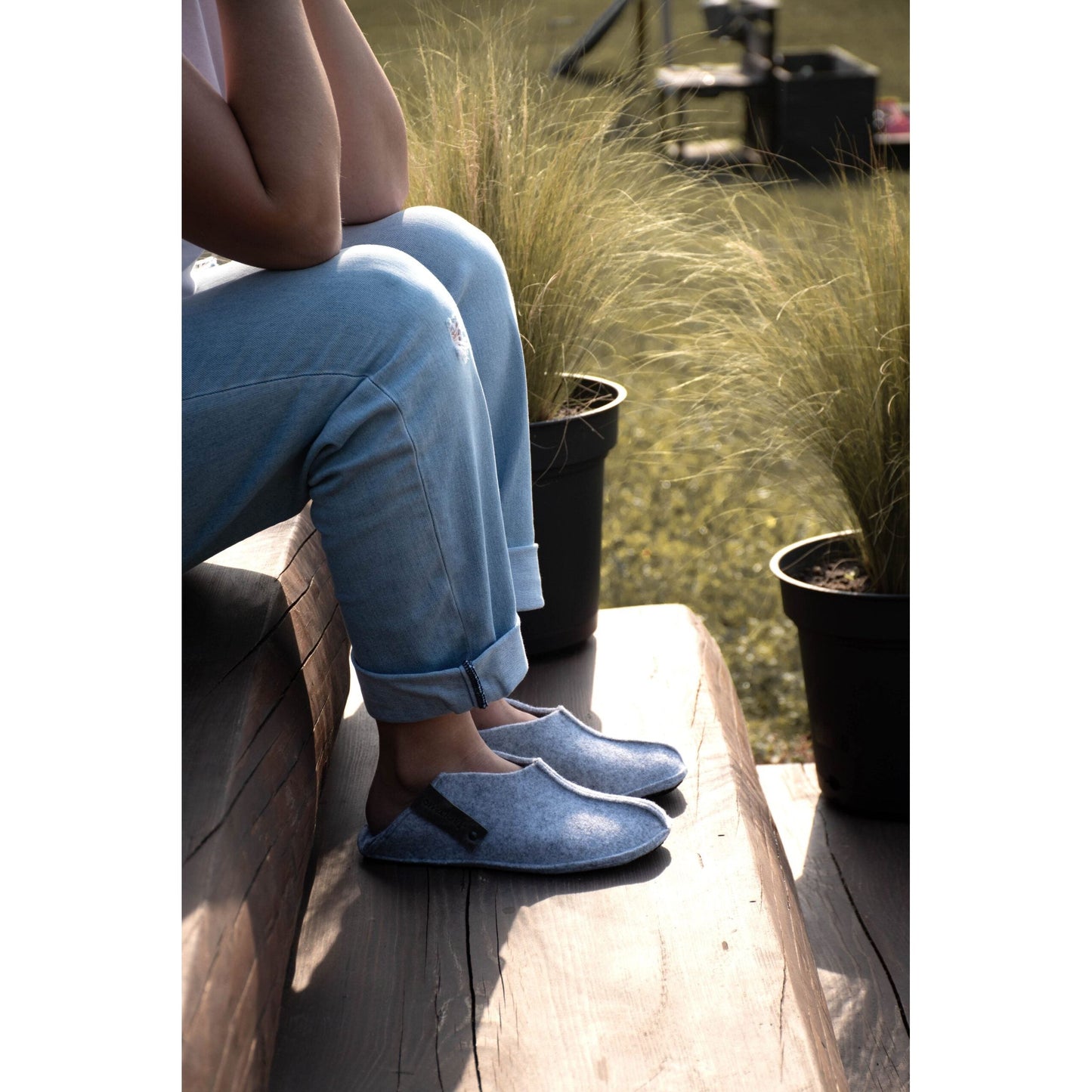 Tohkri Unisex Slippers - Grey