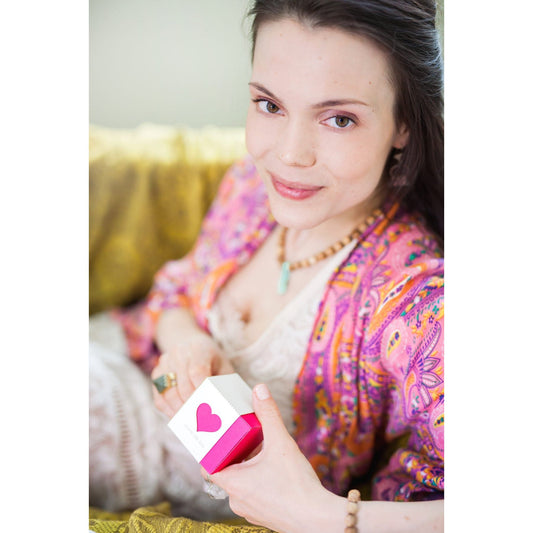 Love Me kosteuttava käsivoide mangolla ja sitruunaruoholla, 50ml