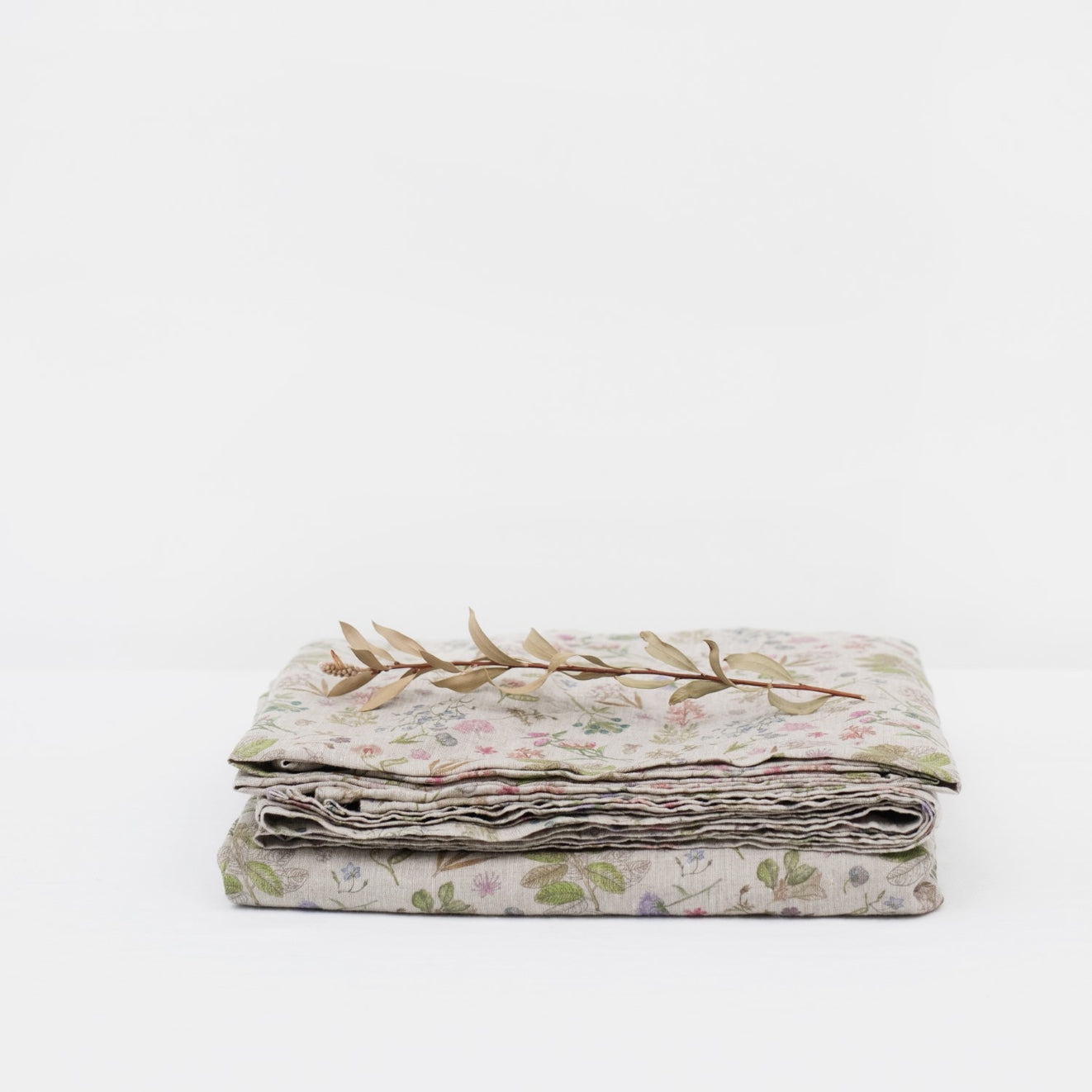 Pellavalakana Kivipesty Botany 2 (245x280 cm) - Linen Tales