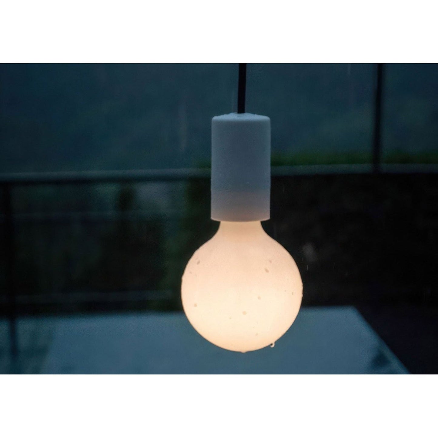 Ulkokäyttöön tarkoitettu silikonilampun pidikesarja E27 (IP65) Eiva Elegant - Kotikauppa