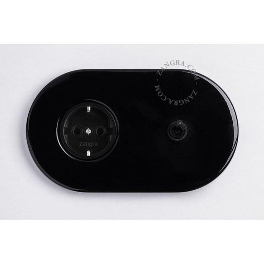 Uppoasennettava pistorasia mustalla kytkimellä IP20 (metallinen, musta keskiö) Useita värejä - Kotikauppa