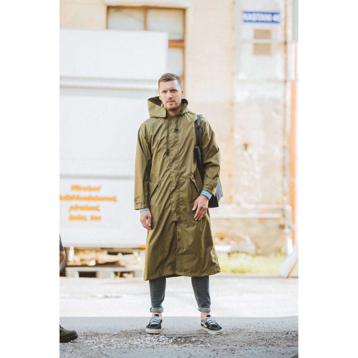 Waterproof Rain Jacket - With a Bag - Kotikauppa