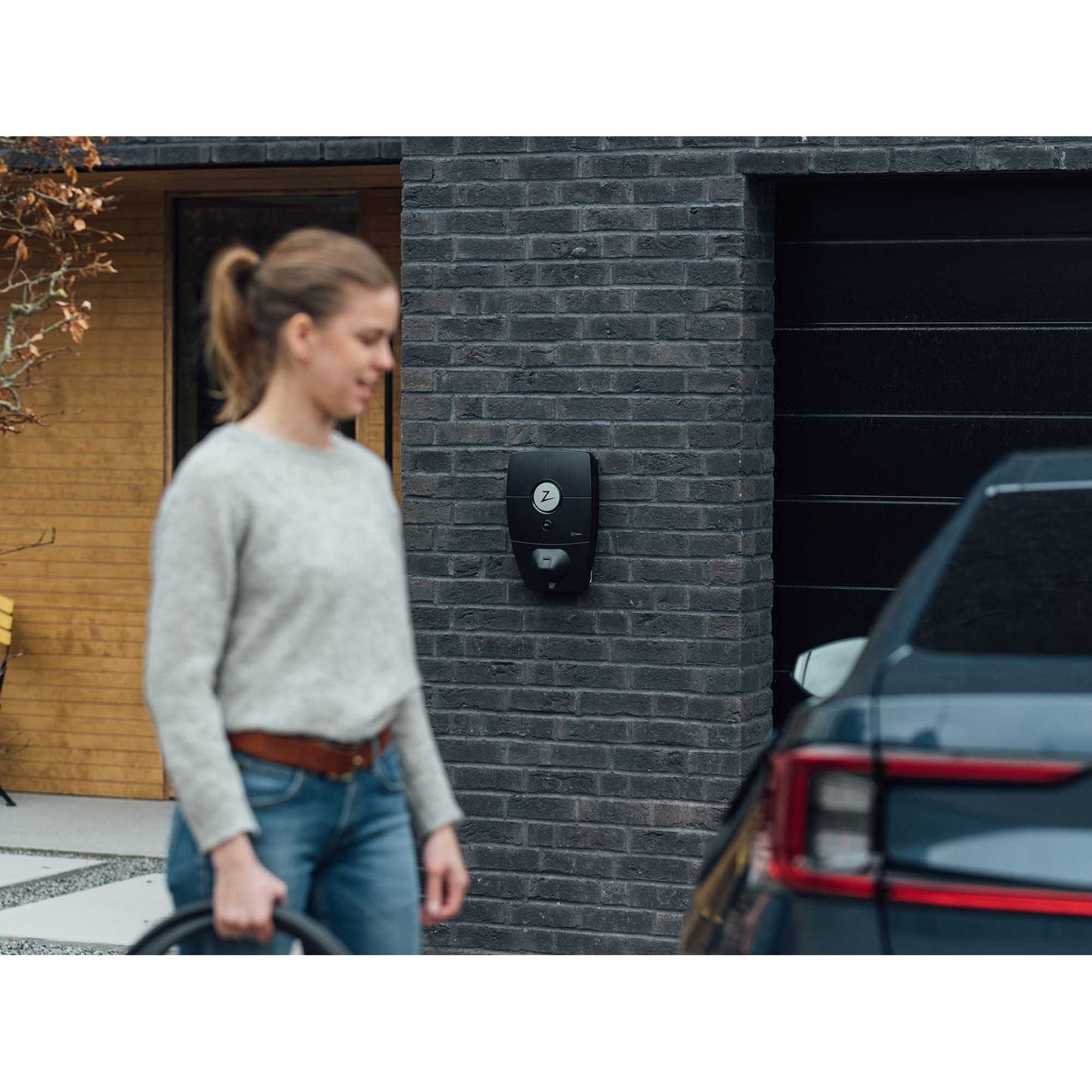 LATAUSASEMA PERUSLATAUS ZAPTEC PRO MUSTA 22KW 3-VAIHE MID DIS