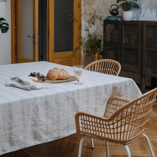 Suorakaiteen muotoinen Pellavapöytäliina - Grey Blue Wide Stripe Rustic