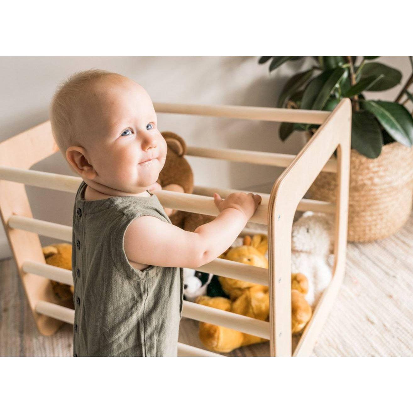 Lasten puinen toimintakuutio / Square Gym