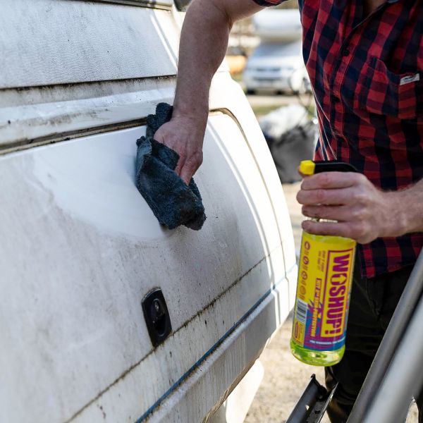 WOSHUP! Camping Exterior Cleaner -matkailuajoneuvojen puhdistusaine 1 l