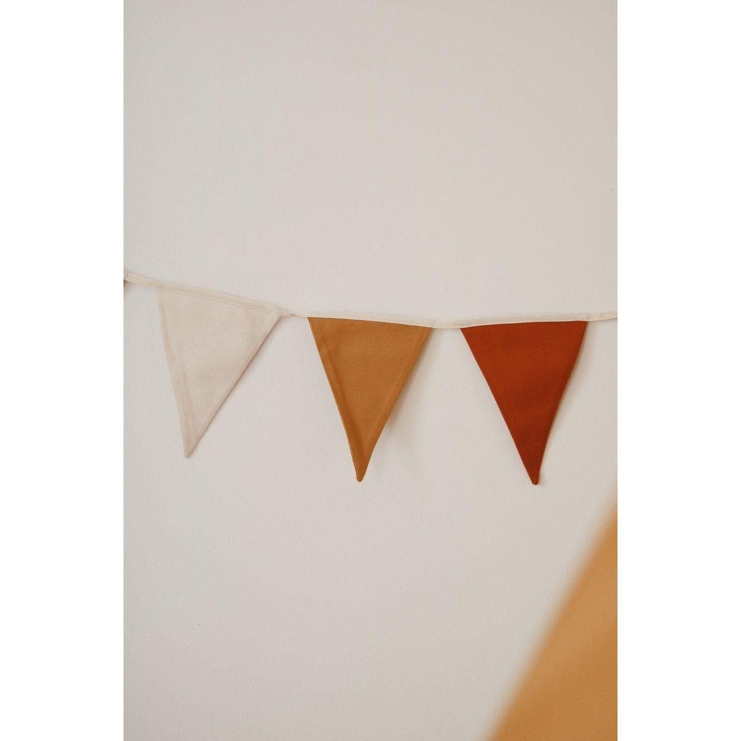 Garland - Ochre