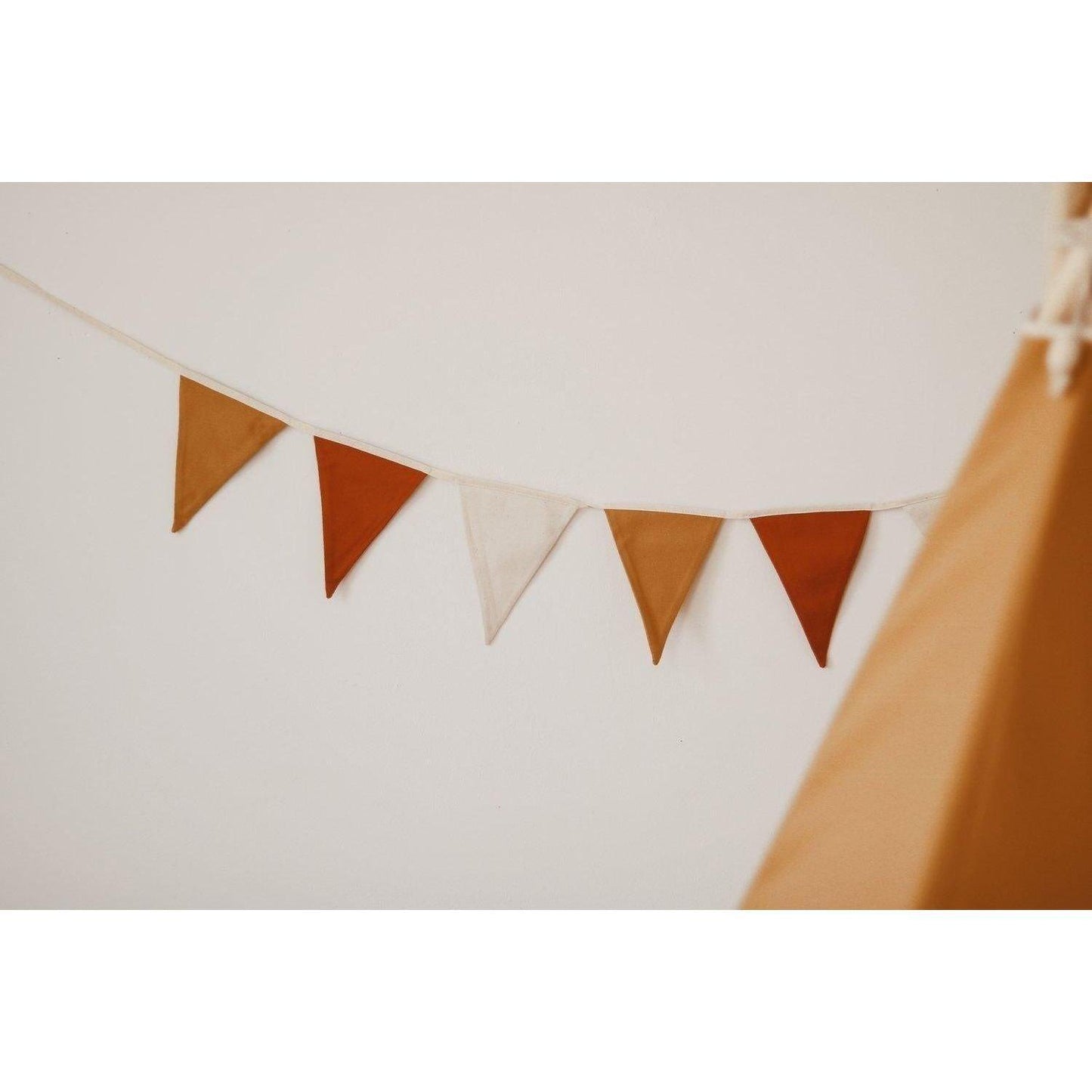 Garland - Ochre