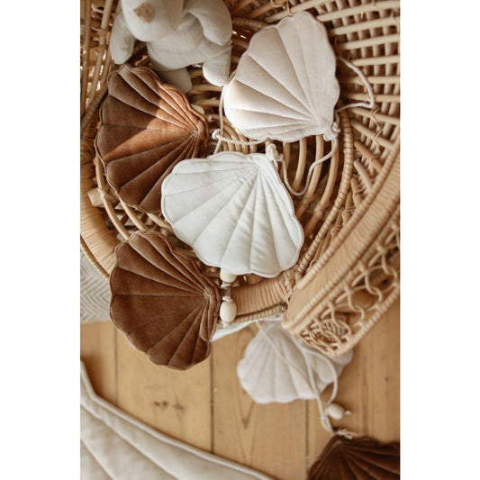 Shell Garland - Beige Pearl