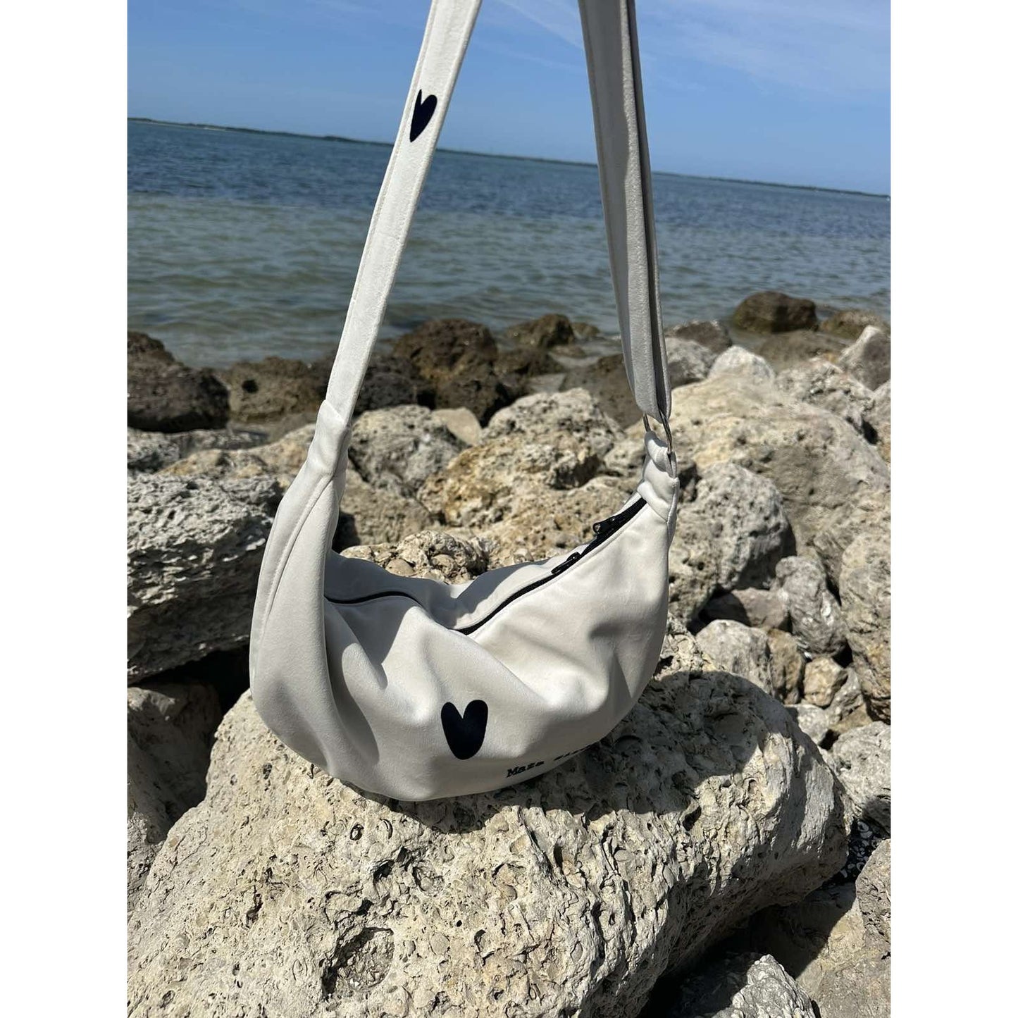 Hobo Bag Heart - White
