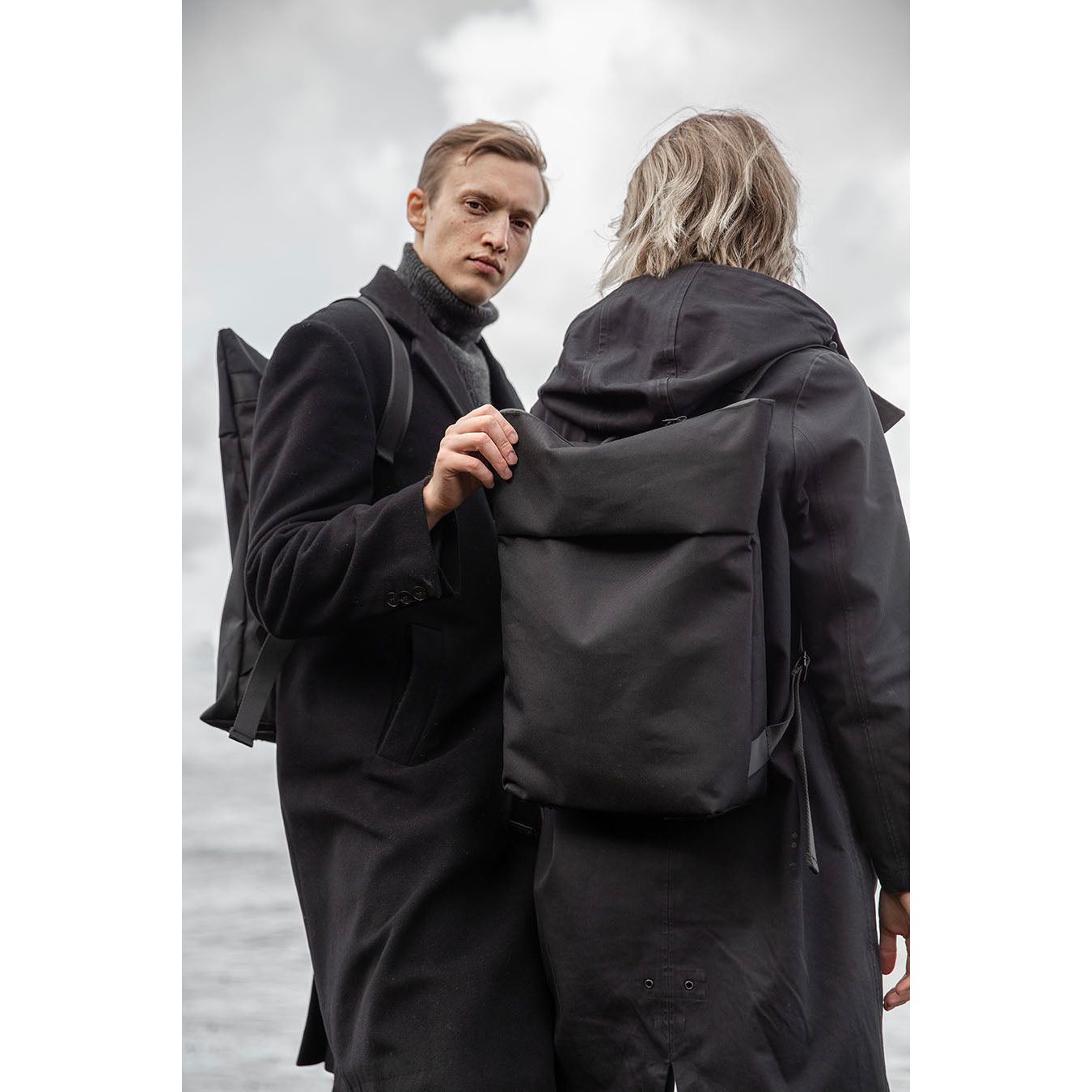HØLAR Weatherproof Backpack