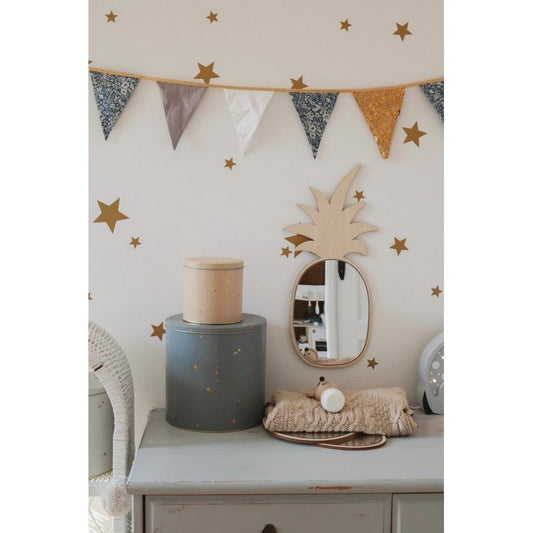 Kids Room Pineapple Mirror – Child-Friendly Acrylic & Wood