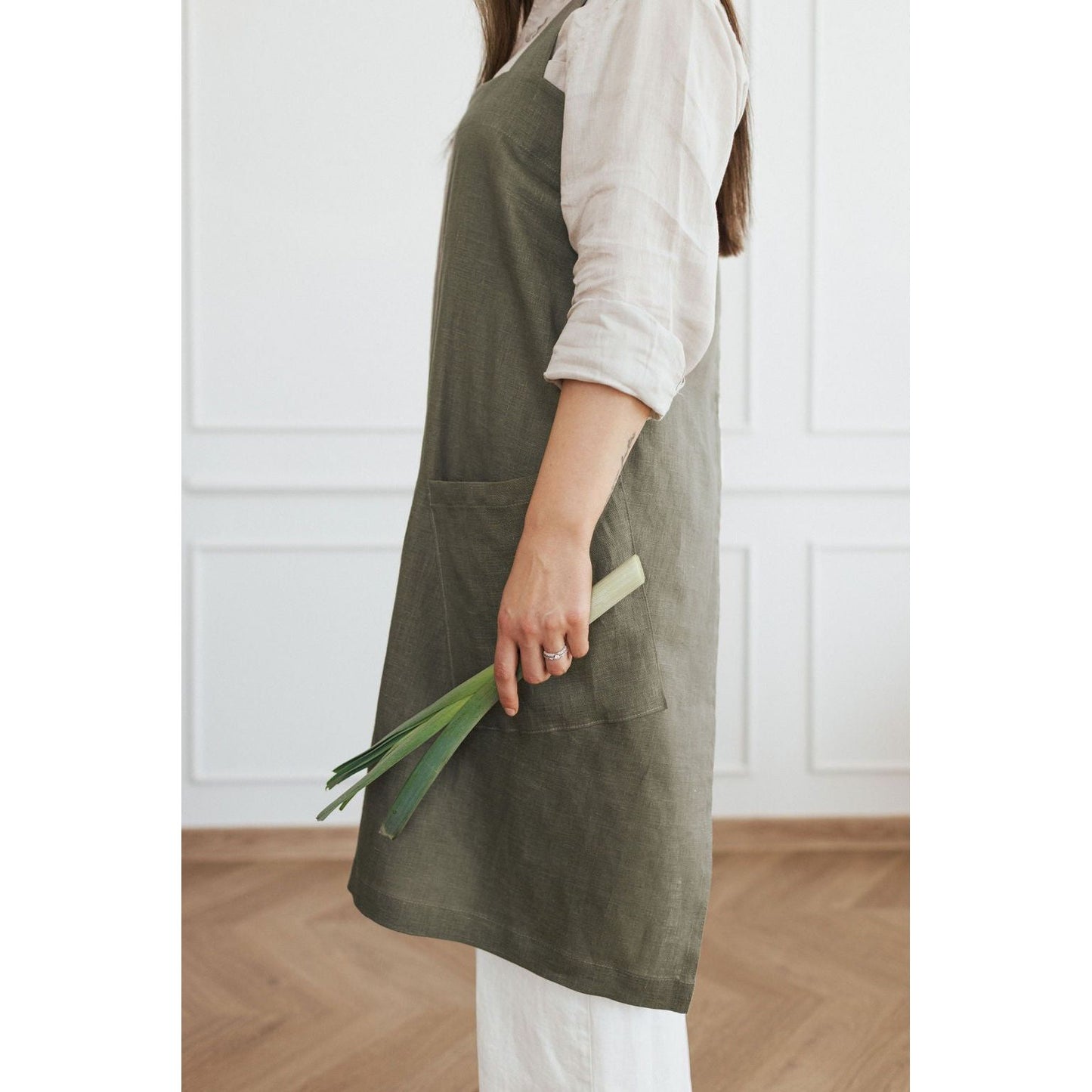 Linen Crossed Back Apron