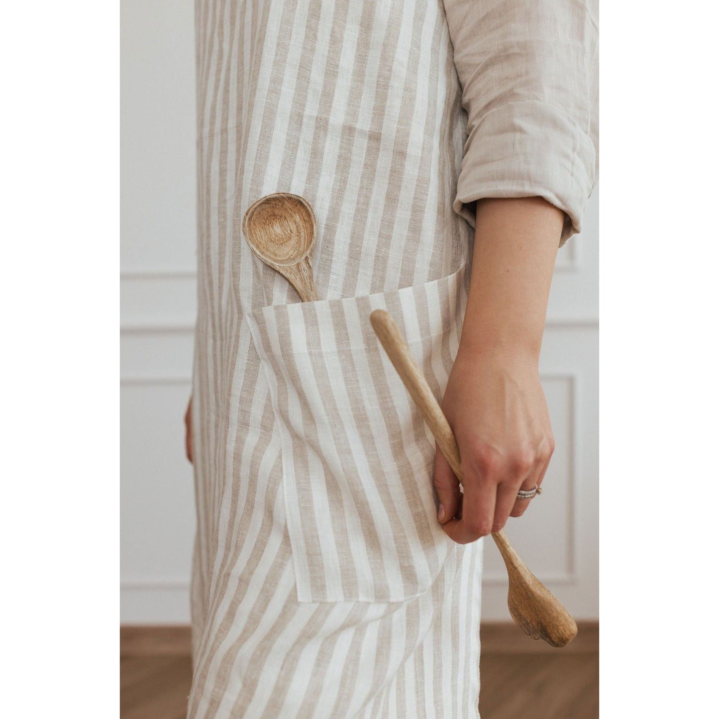 Linen Crossed Back Apron