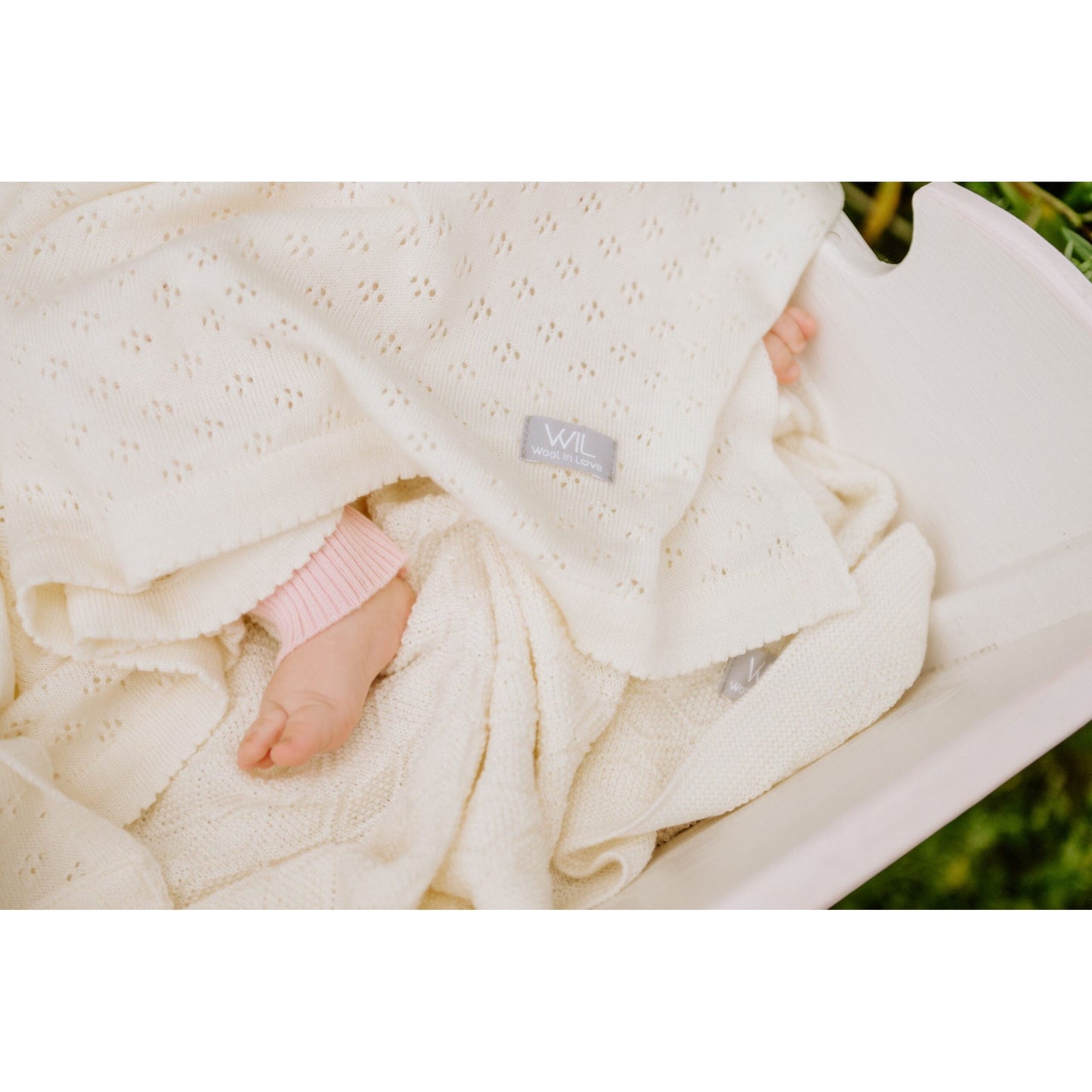 LOVE Gift Set For Baby - Blanket and Bonnet