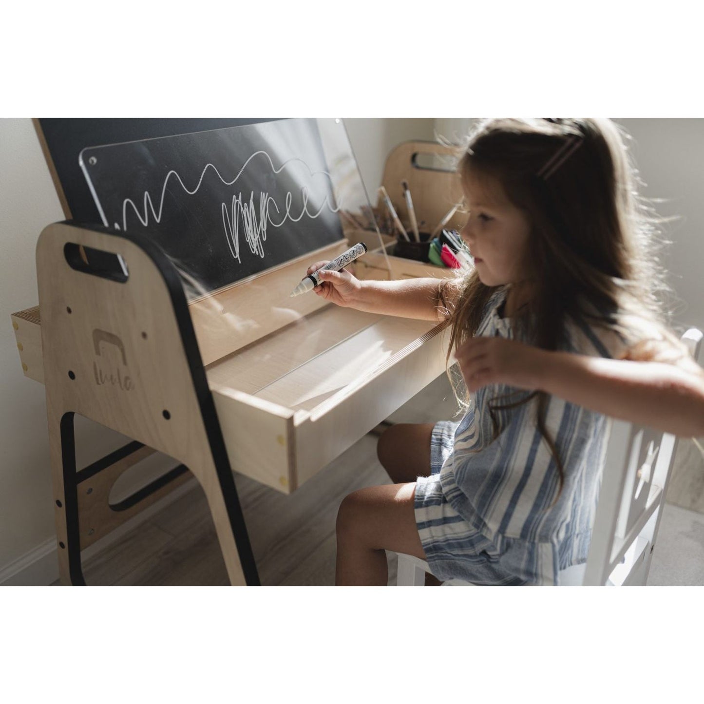 Multisensory Art Table/Desk Julle