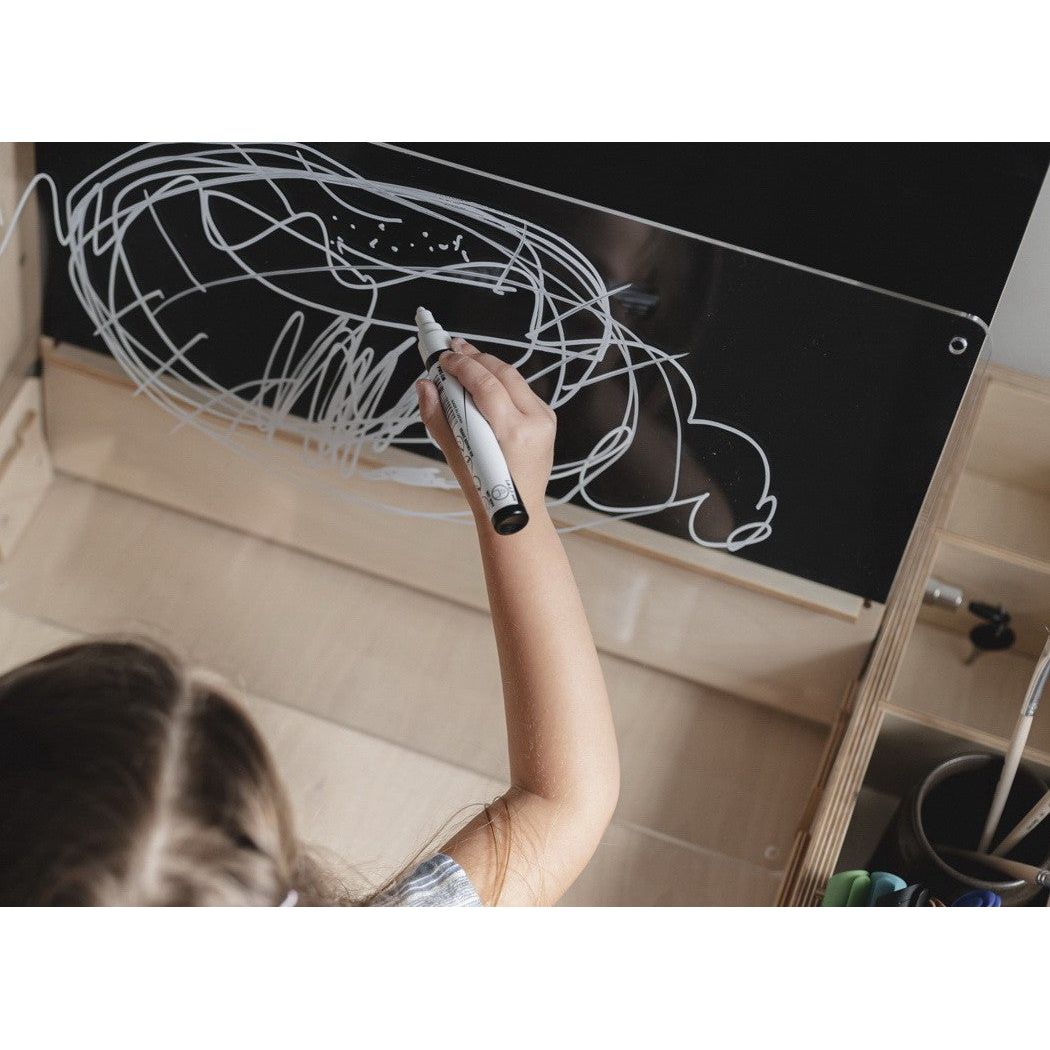 Multisensory Art Table/Desk Luula