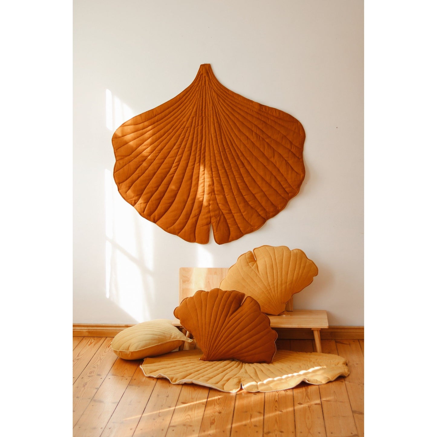 Organic Cotton and Linen Ginkgo Leaf Playmat - Caramel