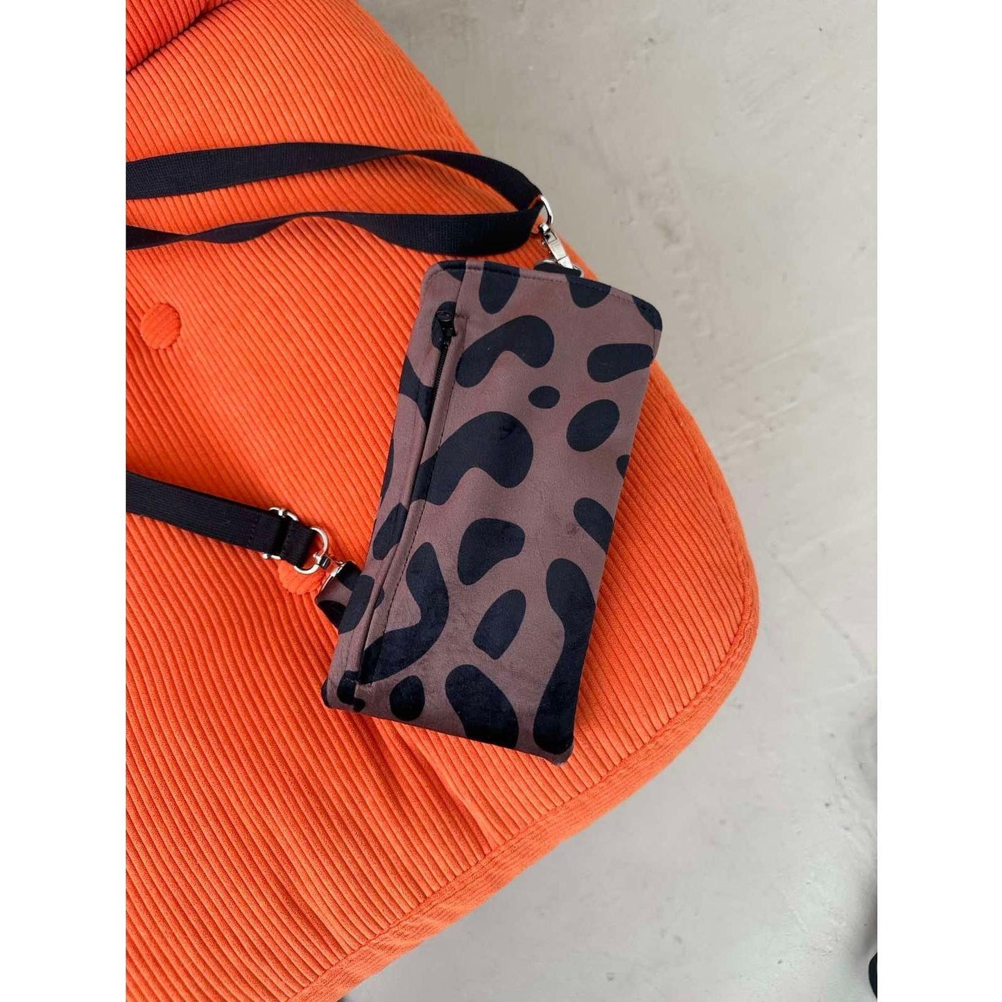 Phone Bag - Classic Leopard