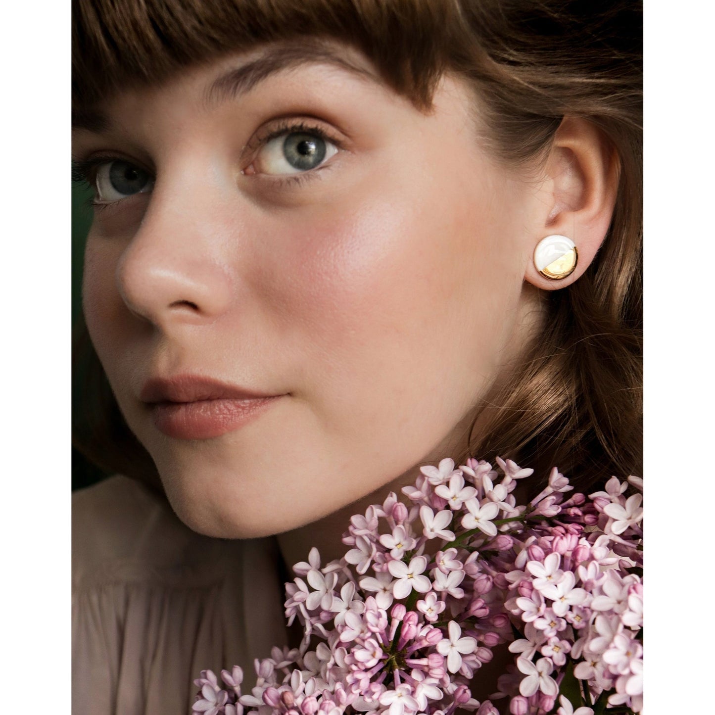 Porcelain Round Stud Earrings - White and Gold