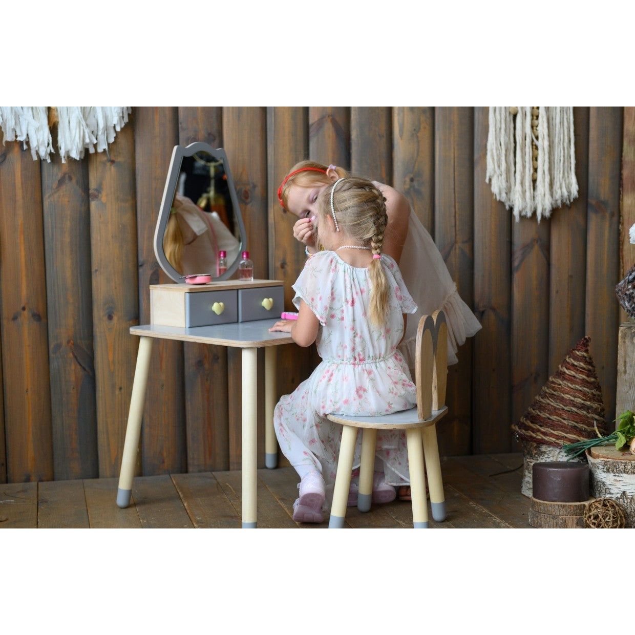 Princess Beauty Table with Mirror - Tulip