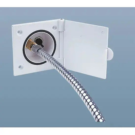 Reich suihkun ulosotto, sisältää Charisma kahvan ja letkun