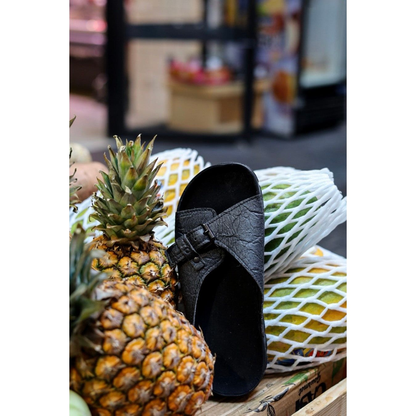 TOKU Rome Vegan Sandals - Black