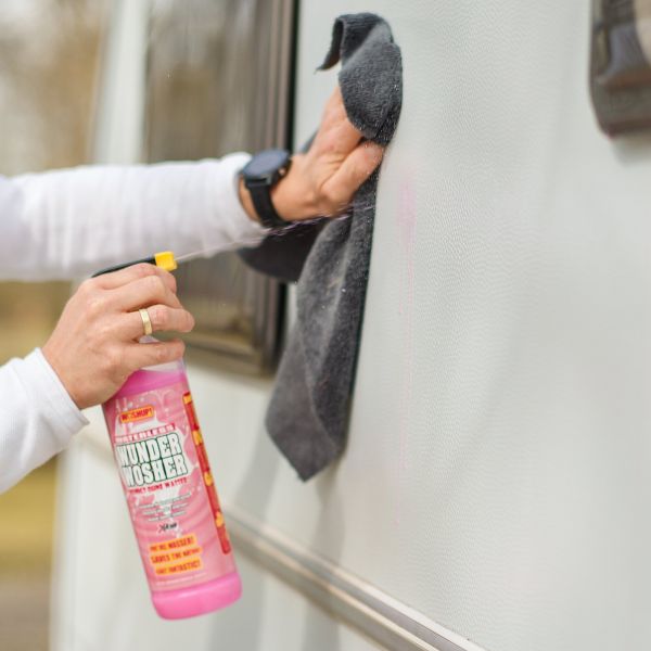 WOSHUP! Waterless Wunder -puhdistusaine ilman vettä 1 l