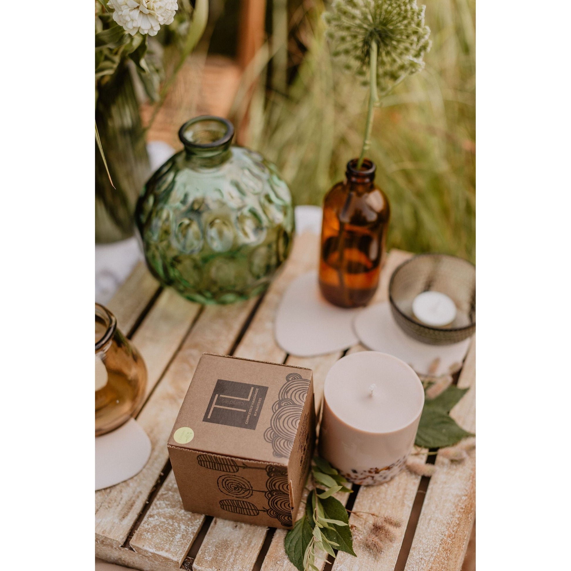 Hand-made Soy Wax Candle with Linden Flower & Honey Scent