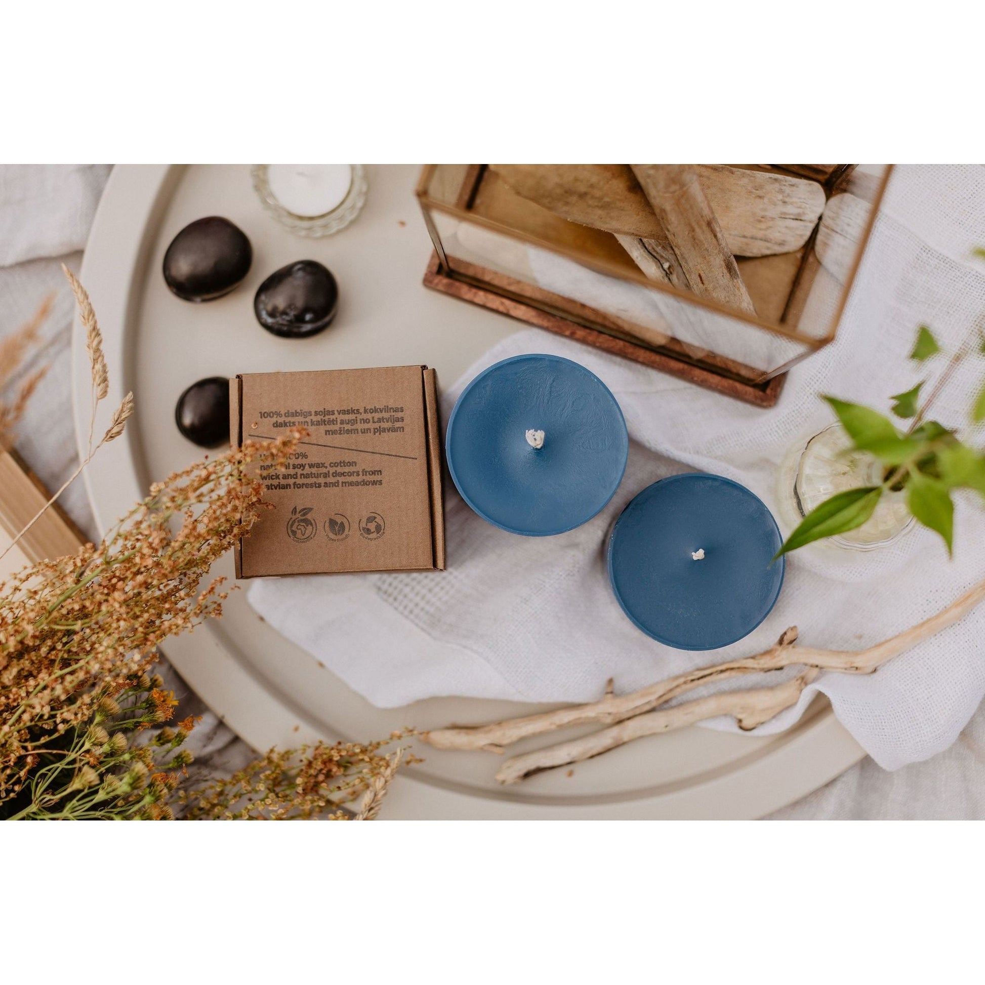 Hand-made Soy Wax Candle with Amber Scent