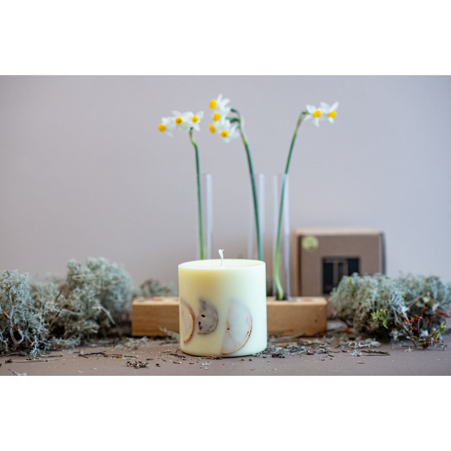 Hand-made Soy Wax Candle with Light Vanilla Scent