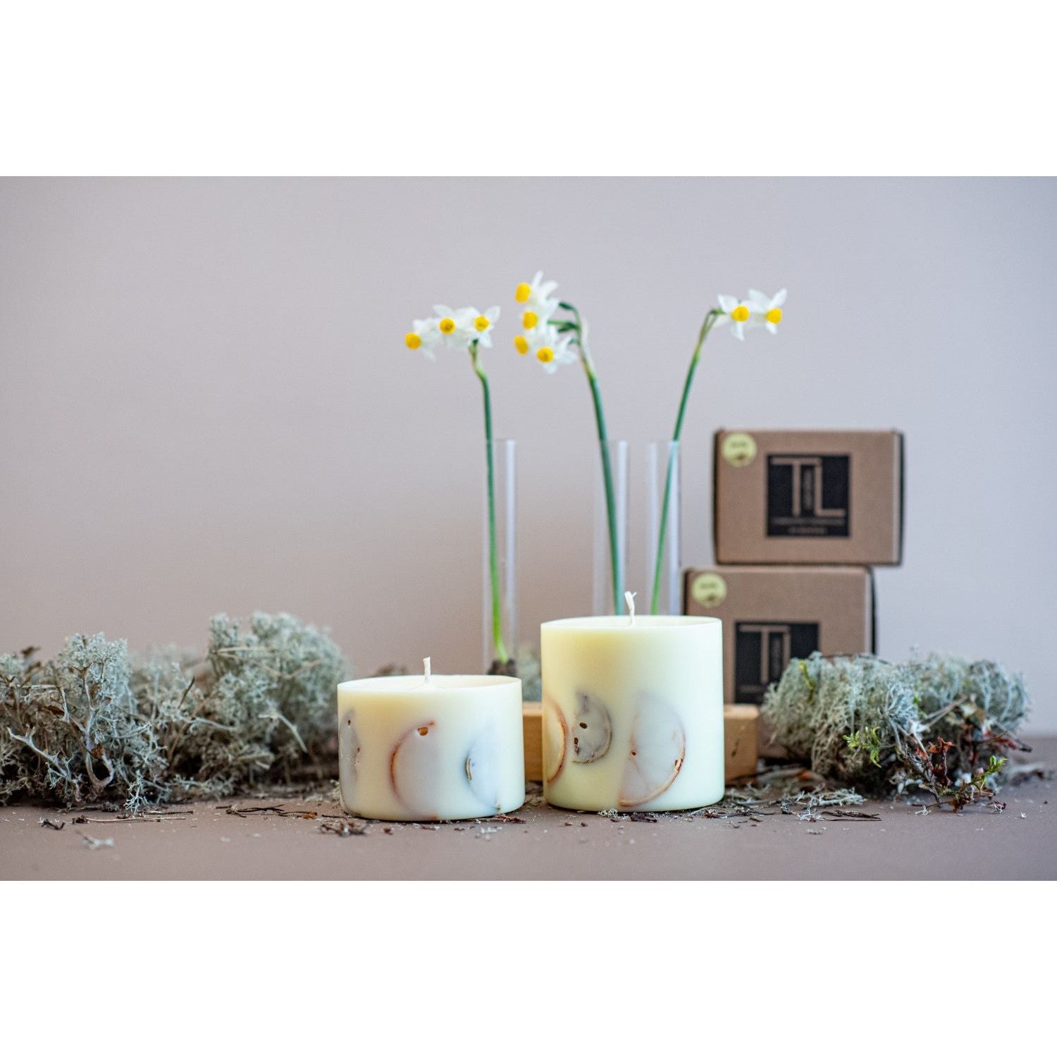 Hand-made Soy Wax Candle with Light Vanilla Scent
