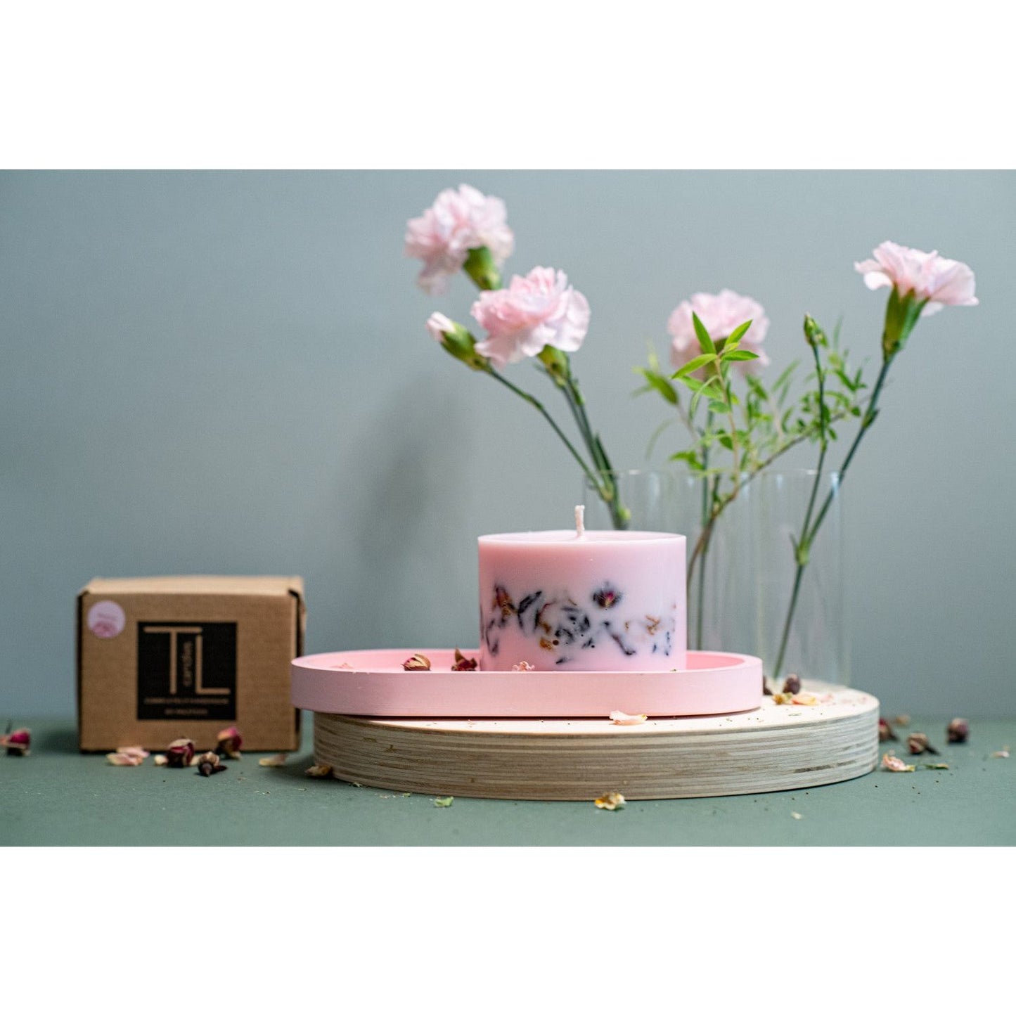Hand-made Soy Wax Candle with Peony Scent