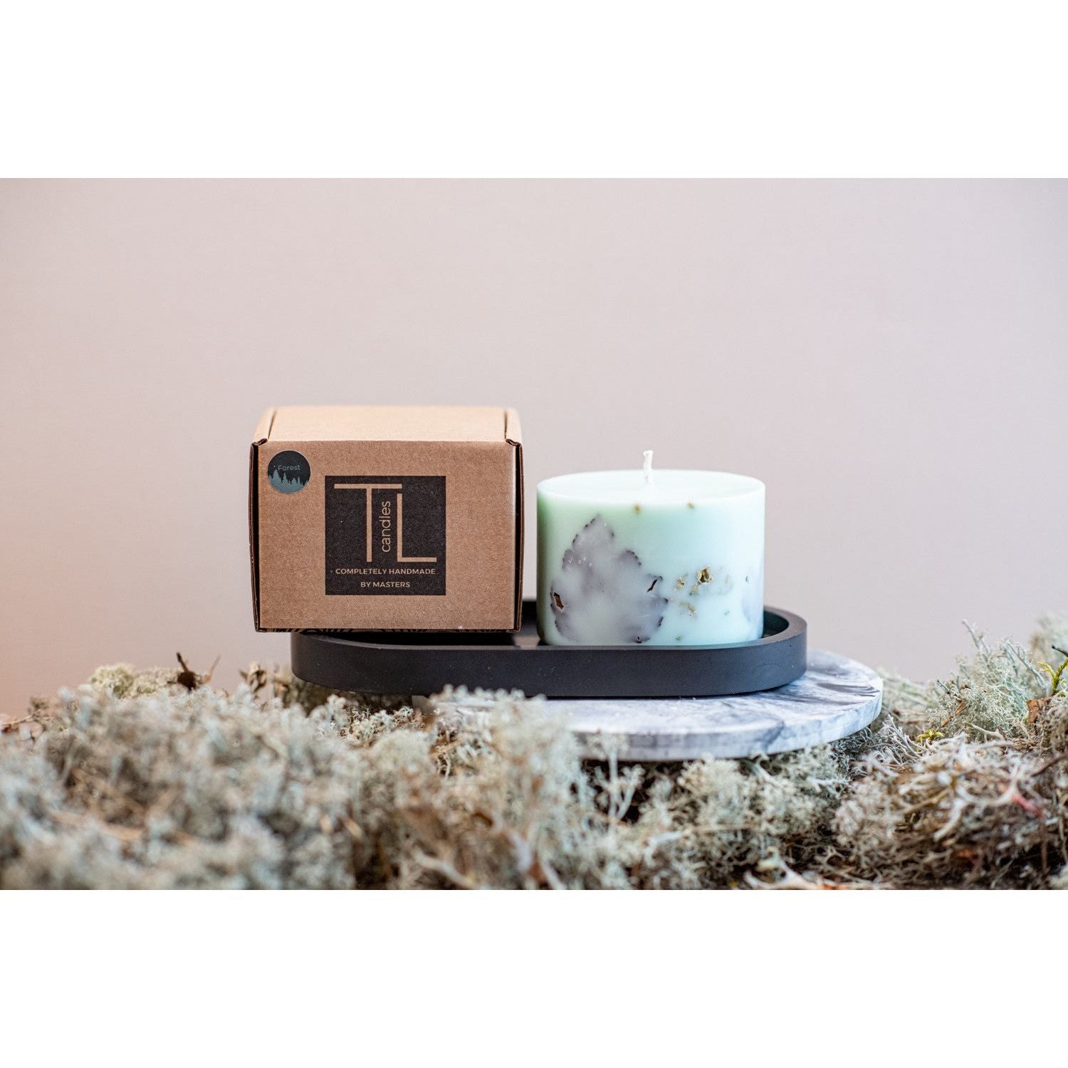 Hand-made Soy Wax Candle with Forest Scent - Mint Green