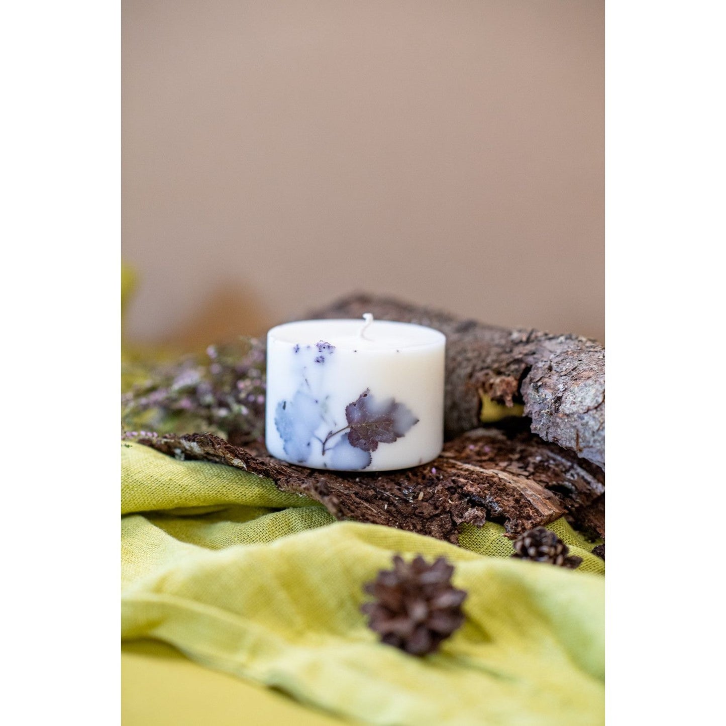 Hand-made Soy Wax Candle with Forest Scent - White