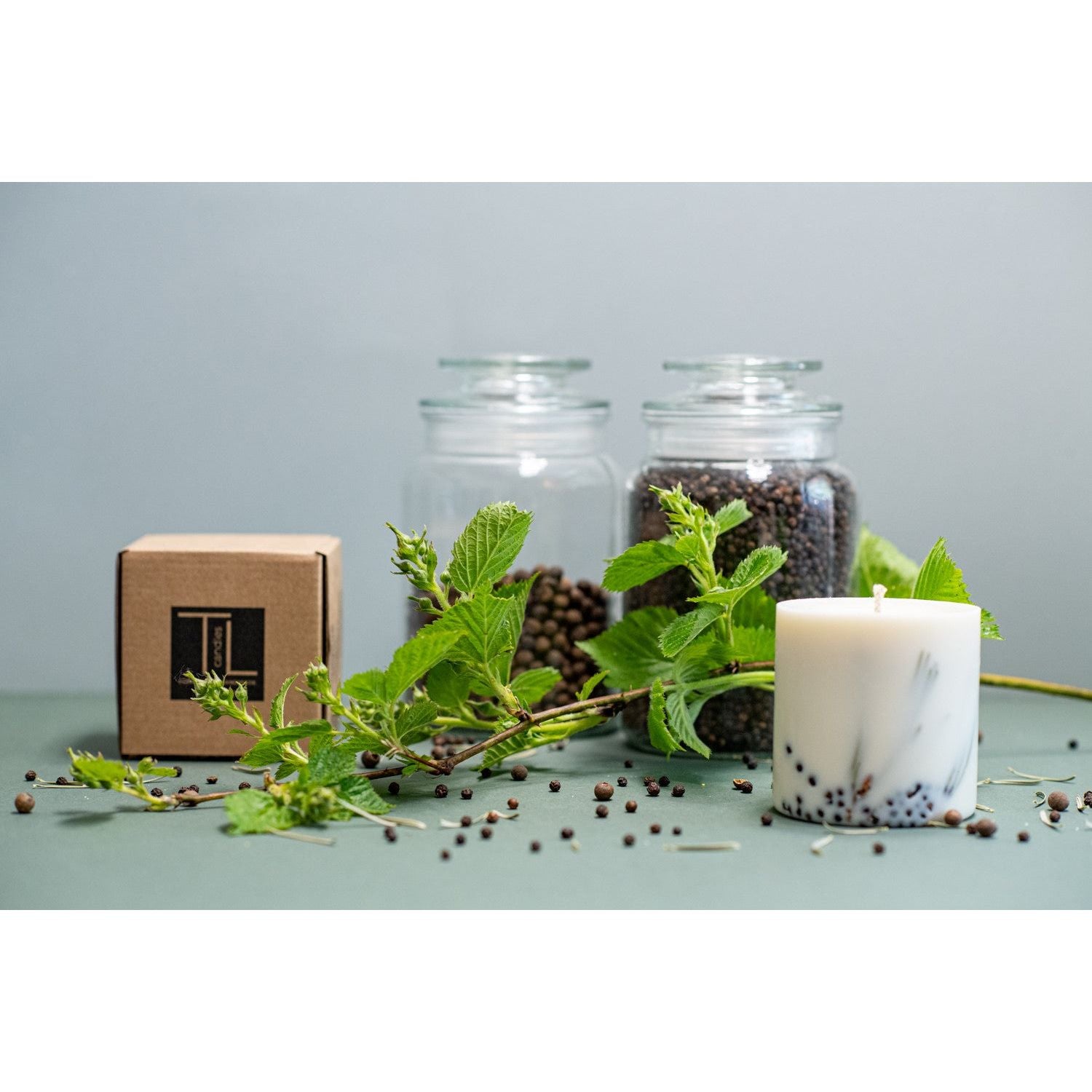 Hand-made Soy Wax Candle with Juniper Scent