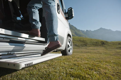 Astin Thule Single Step 12V