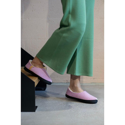 TOKU Budapest Slippers with Lambswool - Light Pink