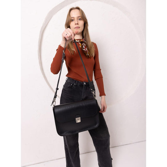 ASTORIA Handbag with Old-Fashioned Buckle - Black