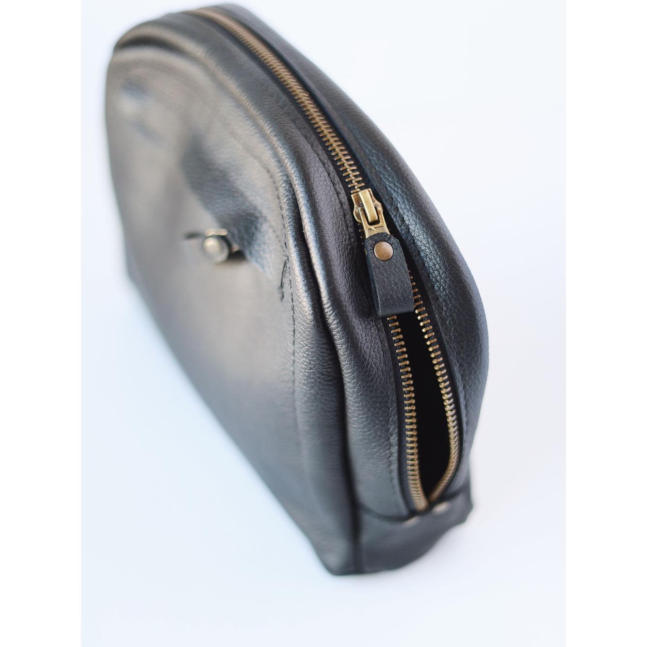 DOUGLAS Toiletry Bag - Black