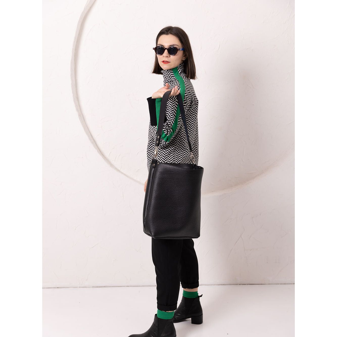 ADDISON Leather Tote - Black