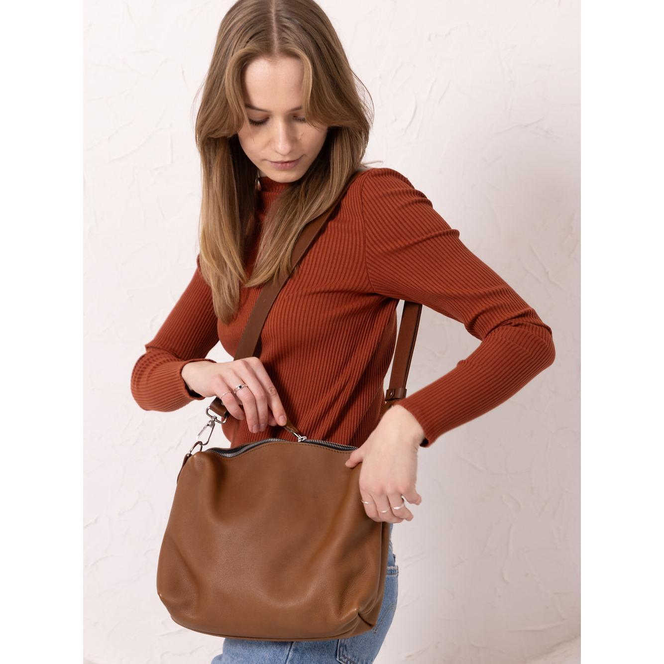 ROBIN Leather Handbag Large - Camel Brown