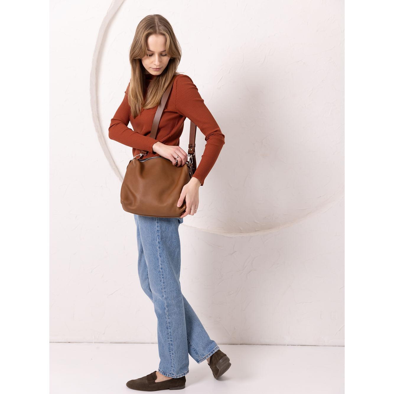 ROBIN Leather Handbag Large - Camel Brown